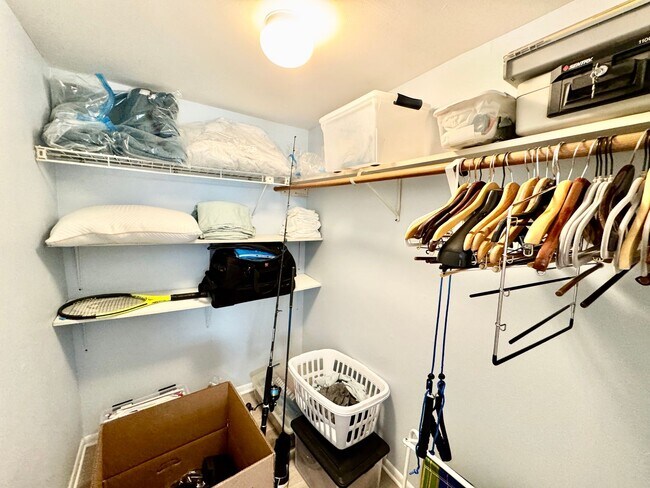 Building Photo - Fully Furnished 2 bedroom/ 2 bath with tranquil views in 55+ Community