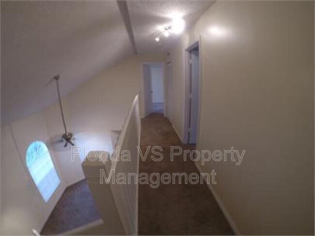 Building Photo - 413 Fountainhead Cir