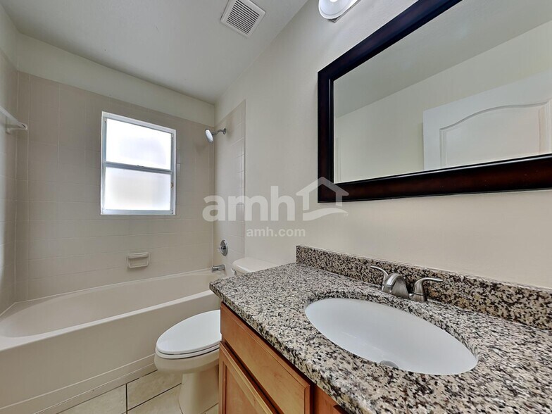 Building Photo - 8431 Deer Chase Dr