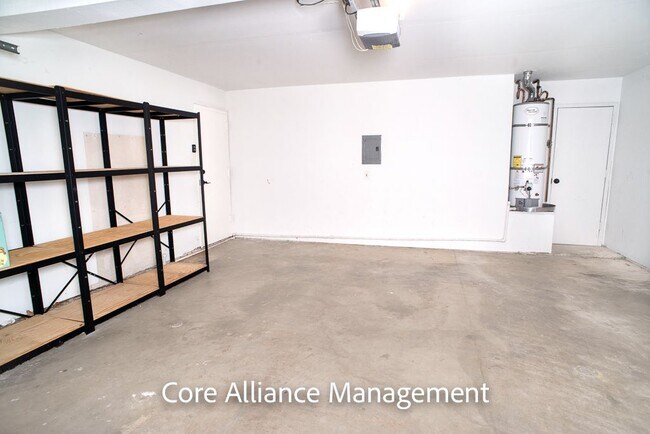 Building Photo - 18200 Andrea Cir S