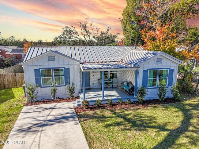 Building Photo - 307 N Palo Alto Ave