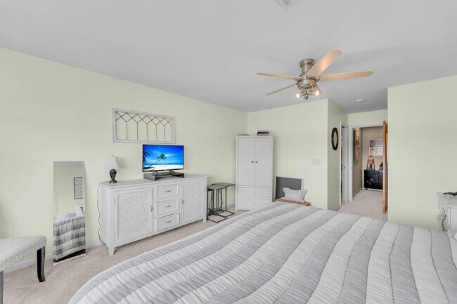 Building Photo - Coastal Living in the Heart of Folly Beach