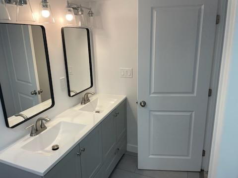 Building Photo - 3-6 month Lease- Beautiful Basement Apartment with Private Entrance