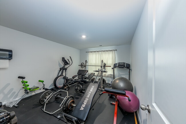 Building Photo - 410 Ginger Dr