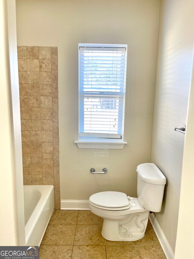 Building Photo - 36 Coastal Walk