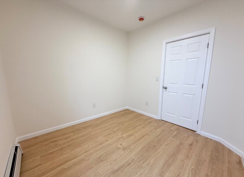 Building Photo - 356 Carnegie Pl