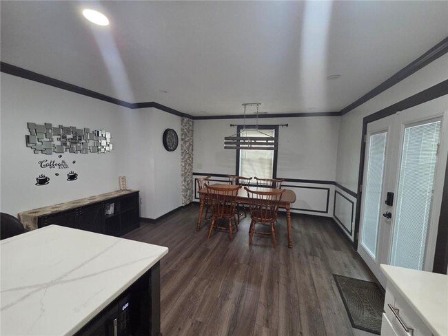 Building Photo - 6023 Williams Rd