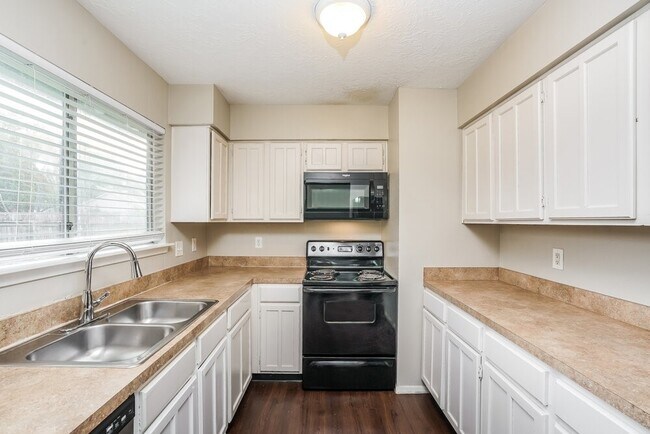 Building Photo - 21035 Rivershadows Ln