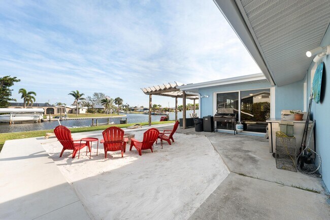 Building Photo - 121 Carlisle Ave NW