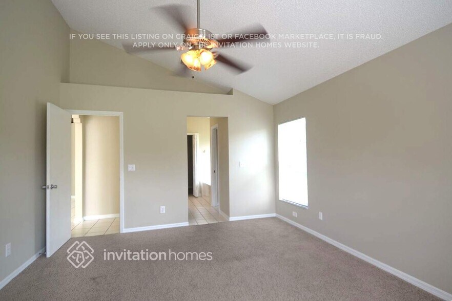 Building Photo - 5902 Azure Dr