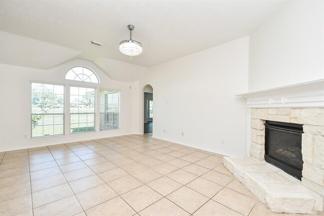 Building Photo - 10206 Hahns Peak Dr