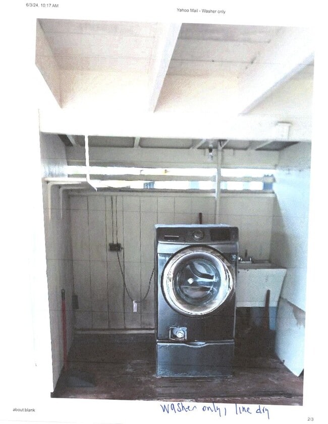 Building Photo - Large 2 bedroom in quiet Wahiawa neighborhood