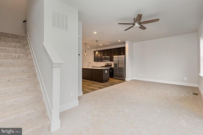 Building Photo - 606 Snapdragon Ct