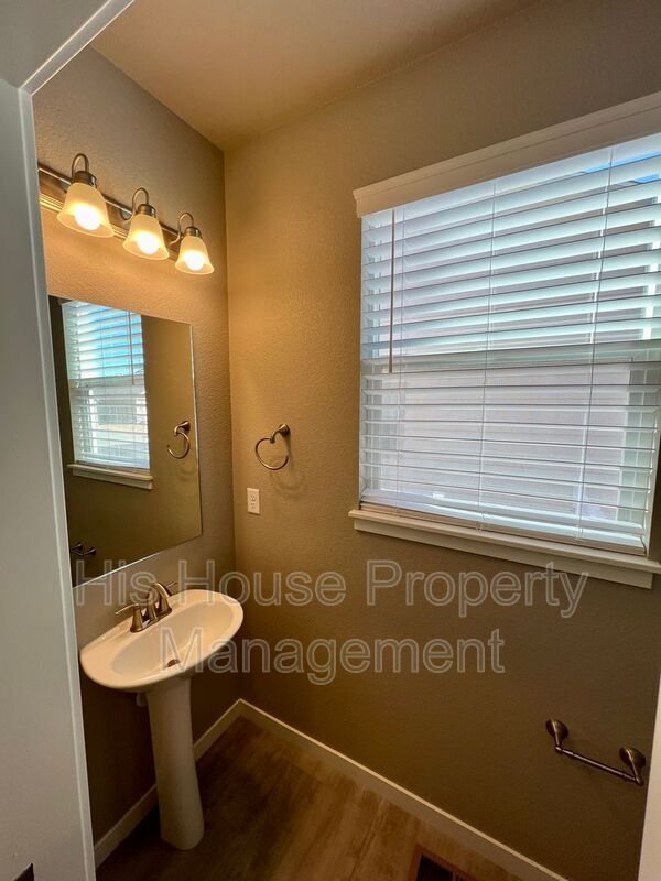 Building Photo - 3218 San Carlo Ave