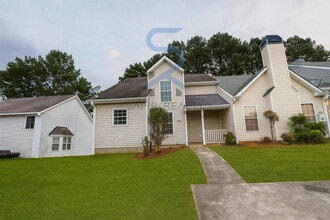 Building Photo - Move in before October 15th and get $100 O...