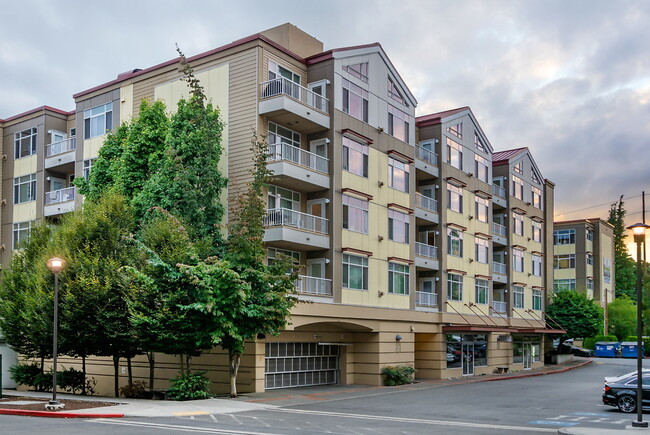 Primary Photo - Courtyard Off Main