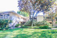 Building Photo - Mountain view condo-1 bedroom end unit!   ...