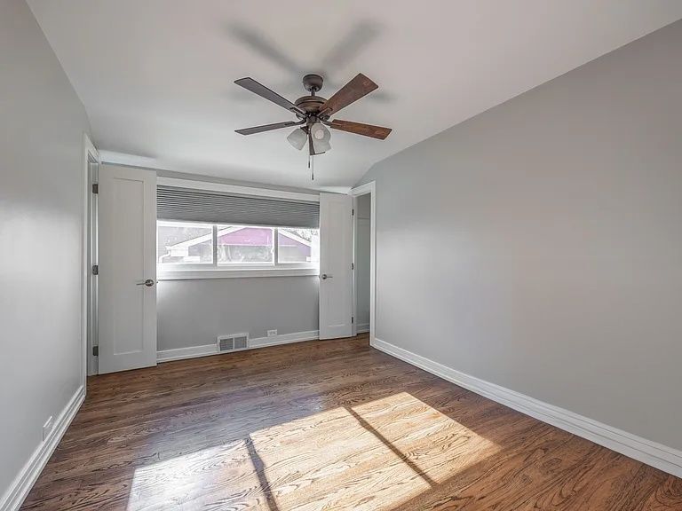 Building Photo - 7225 E Prairie Rd