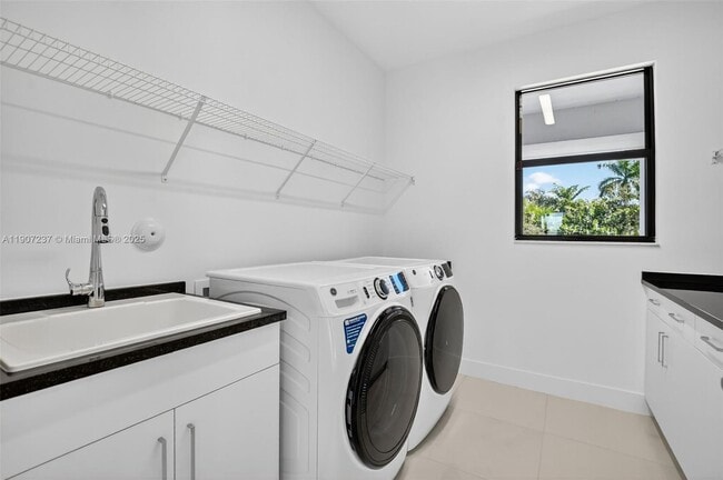 Building Photo - 8215 Crystal Downs Ave