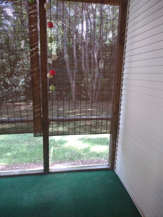 Building Photo - Lovely 2 Bedroom House | Great Location!