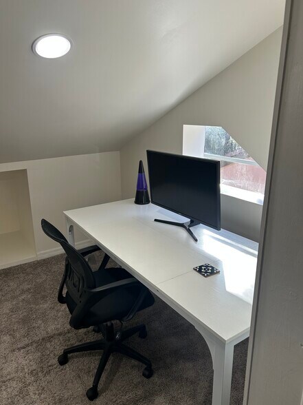 Building Photo - 6040 River Trace Rd