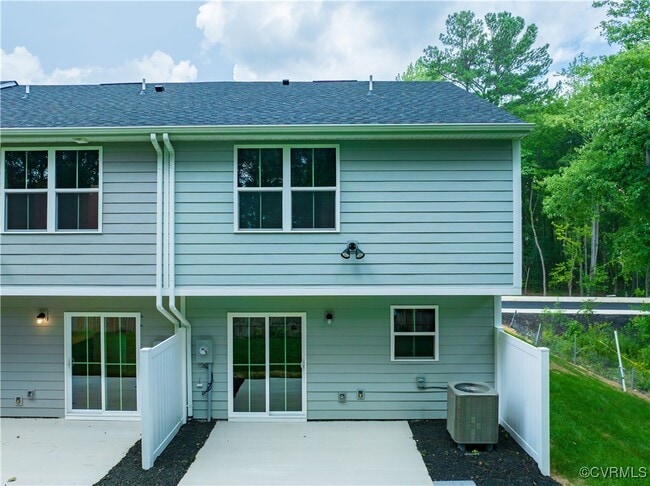 Building Photo - 1121 Canterbury Rdg Rd