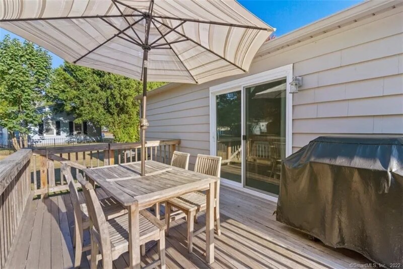 Building Photo - 8 Indian Field Rd