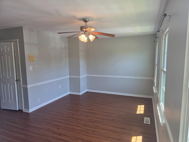 Building Photo - 4686 Joanna Ct