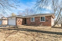 Building Photo - Updated 5 bedroom | 2 bath | 2 car garage | WALK OUT BASEMENT | Fenced backyard | Close to downto...