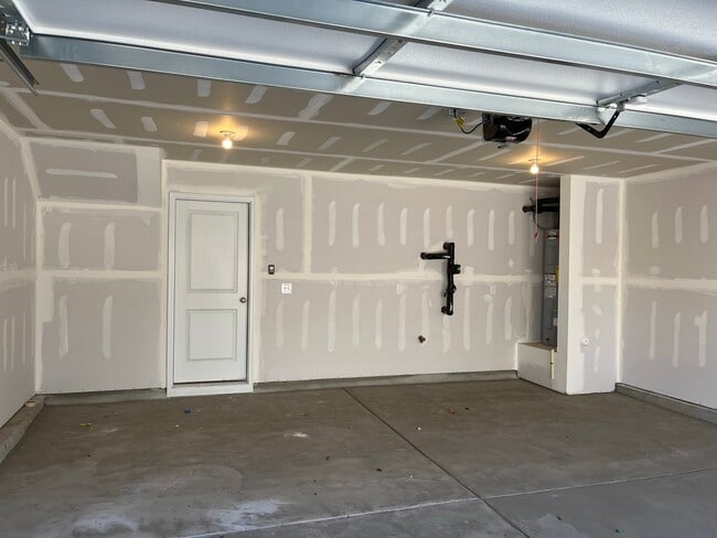 Building Photo - 1009 Belloak Wy