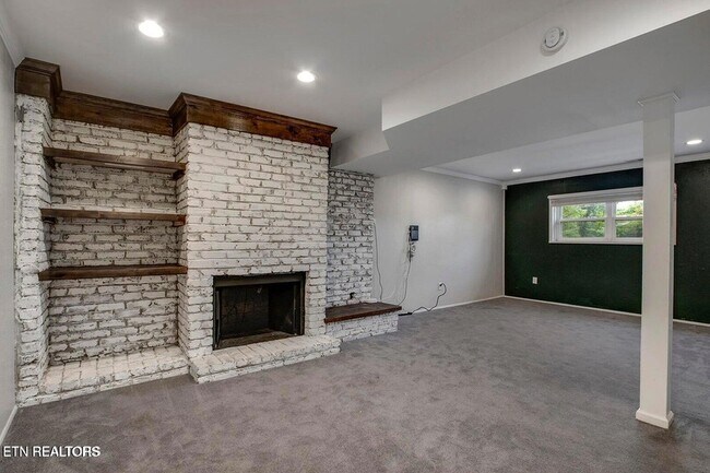Building Photo - 7753 Cranley Rd