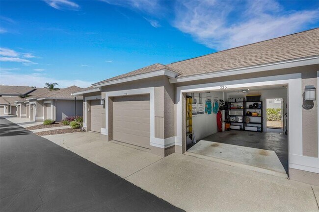 Building Photo - 8921 Veranda Way