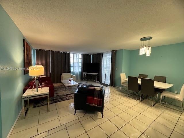 Building Photo - 1817 S Ocean Dr