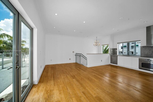 Building Photo - 1600 Euclid Ave