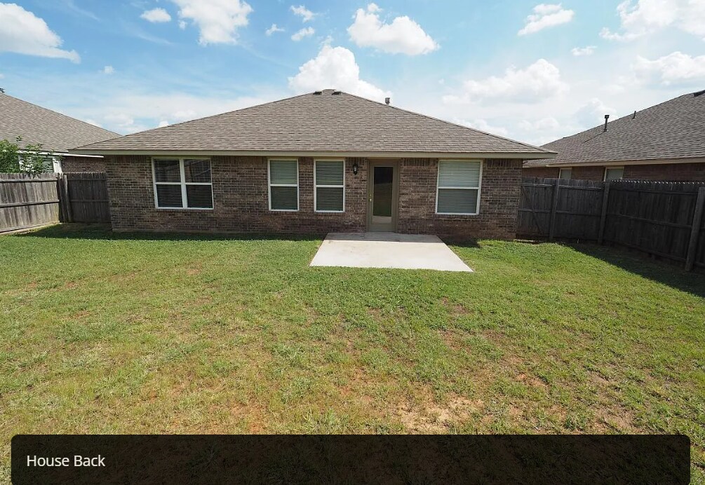 Building Photo - 233 Tecumseh Meadows Dr