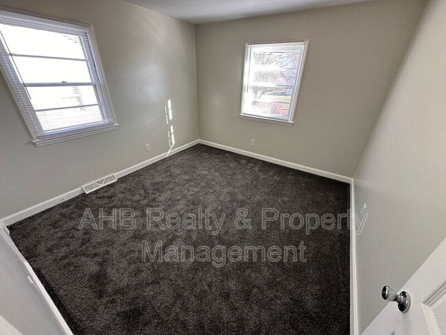 Building Photo - 500 Pomeroy St