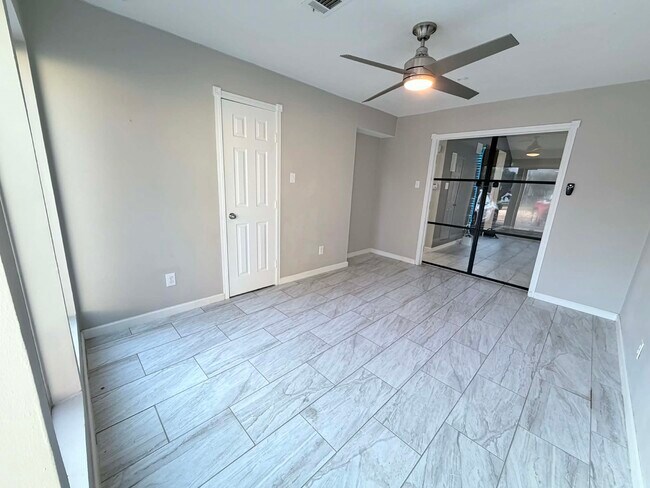 Building Photo - 6610 Campden Dr