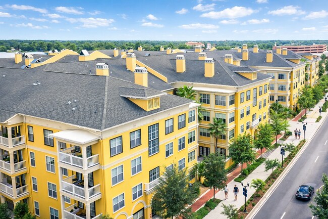 Building Photo - Stunning 2/2 Pool View Condo @ Park North Downtown Orlando !