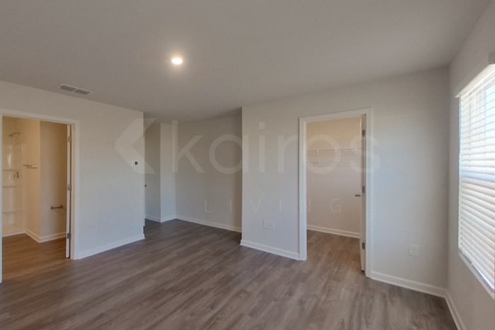 Building Photo - 520 Ivy Brook Way
