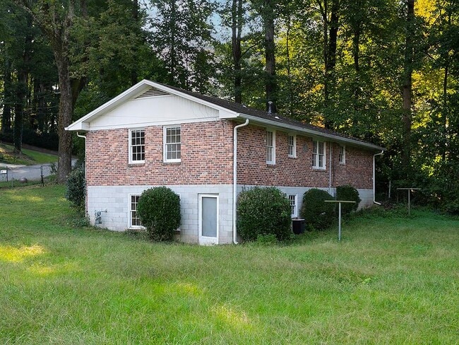 Building Photo - 858 Gaylemont Cir