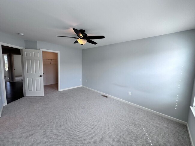Building Photo - Charming 3 Bedroom Townhome in Palmyra