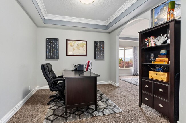 Building Photo - 4 Bedroom/ 4 Bathroom Home In Draper