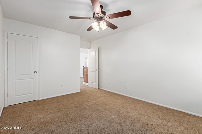 Building Photo - 40882 W Robbins Dr