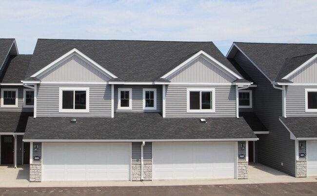 Building Photo - 665 Roberts Rd