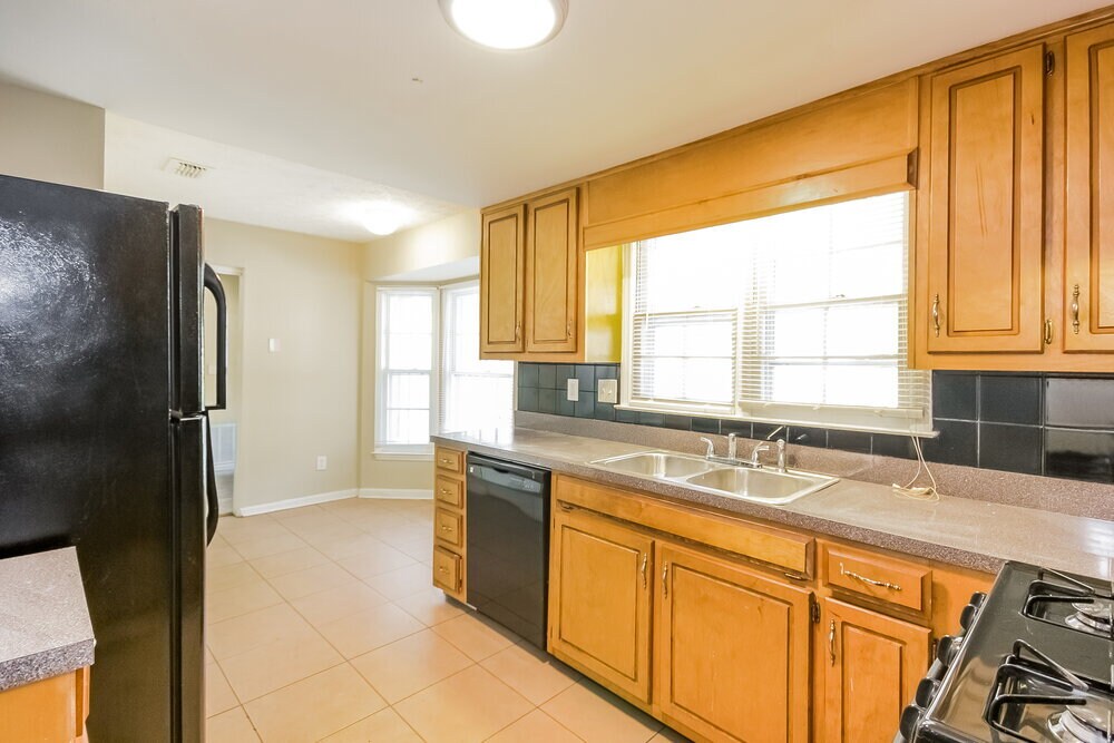 Building Photo - 4629 Dogwood Farms Dr