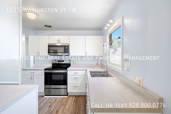 Building Photo - 123 S Washington St