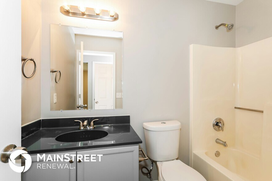 Building Photo - 3601 Kristofer Dr