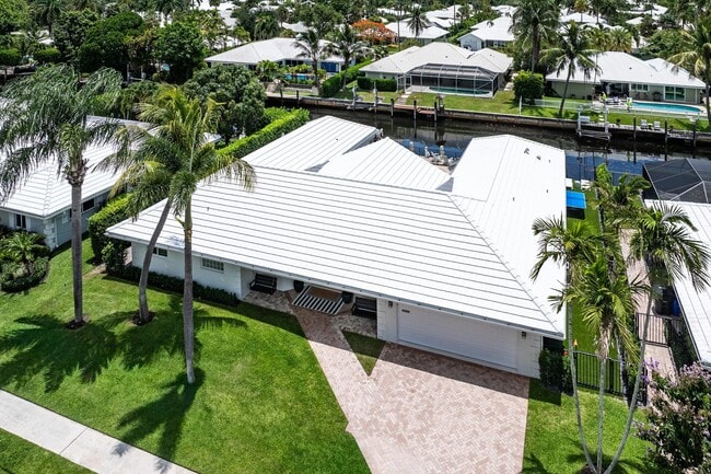 Building Photo - 1332 Tamarind Way