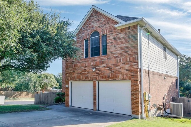 Building Photo - 2132 Faldo Ln