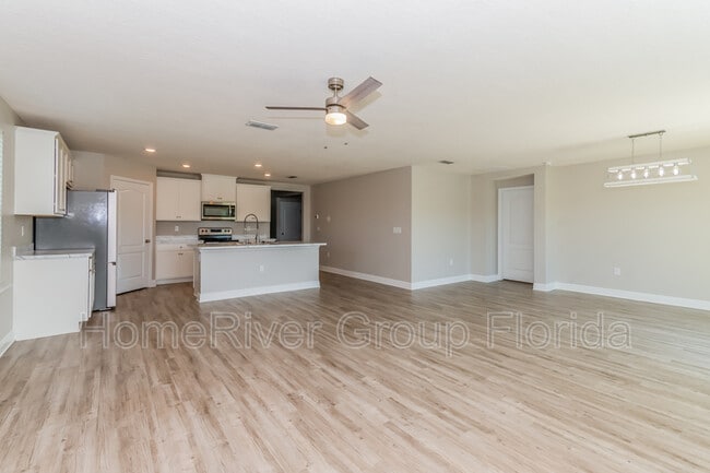 Building Photo - 4450 Warm Springs Way